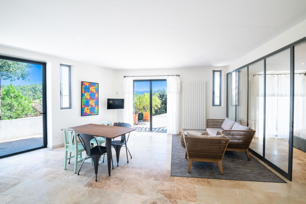 Photographs of Villa Infinity villa in Provence - Image 32 of 57