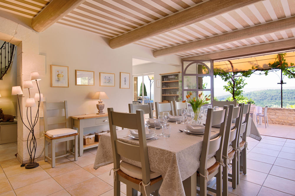 Photographs of Le Mas de la Route Neuve villa in Provence - Image 10 of 45