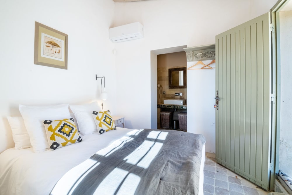 Photographs of Mas de la Sérénité villa in Provence - Image 34 of 39