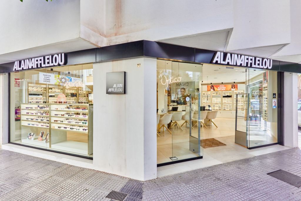 Tienda Óptico Calle Aragón 27-A bajo- Islas Baleares 07800 IBIZA exterior