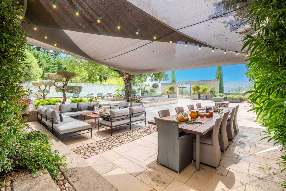 Photographs of Bastide de la Senancole villa in Provence - Image 26 of 52