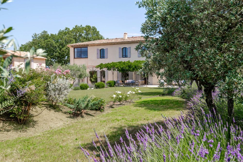 Photographs of Bastide de Blanche villa in Provence - Image 2 of 60