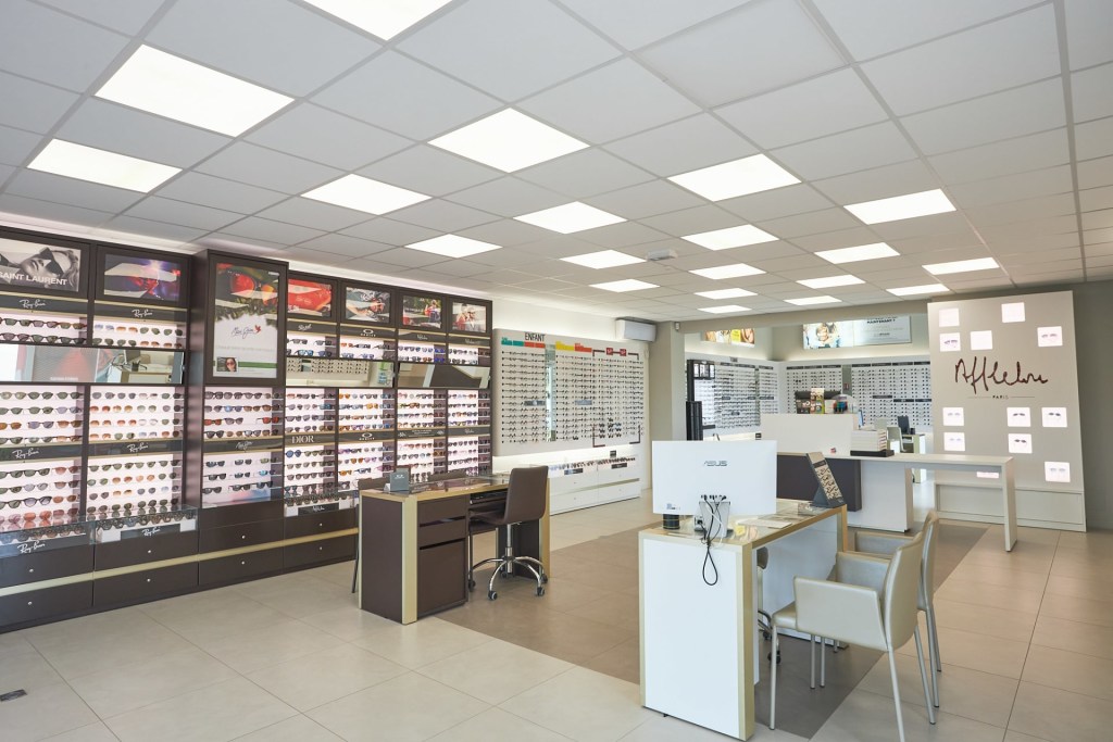 Magasin Opticien ZAC Les Rodettes 34120 PÉZENAS intérieur