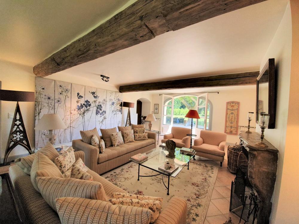 Photographs of Mas d’Olivia villa in Provence - Image 10 of 39