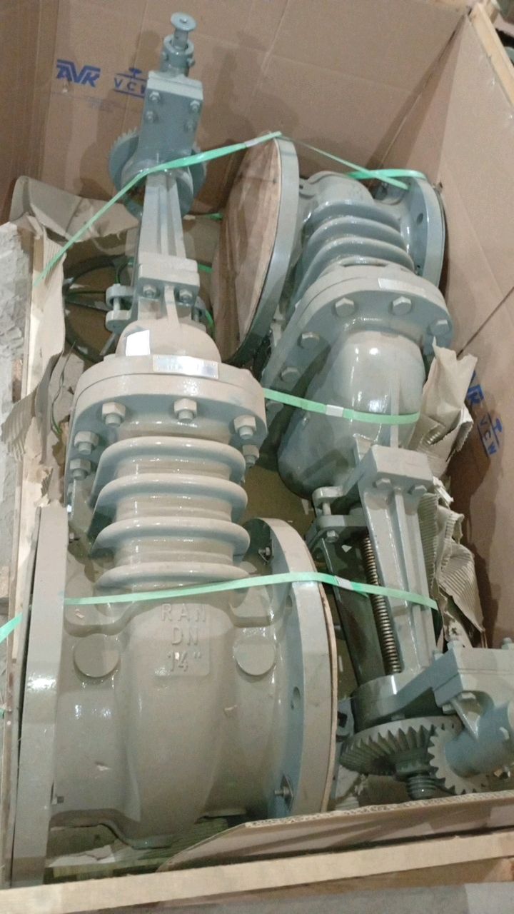 Lot with two large industrial gate valves