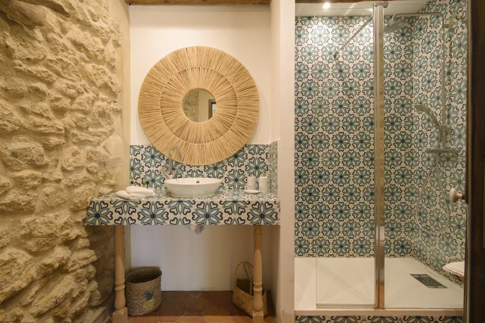 Photographs of Mas de la Sorgue villa in Provence - Image 20 of 45