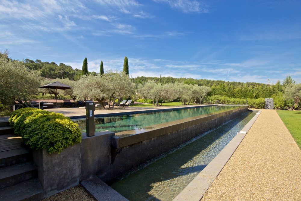 Photographs of Mas des Randonneurs villa in Provence - Image 2 of 41