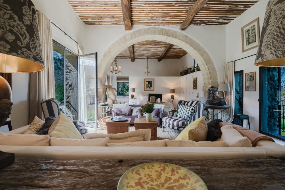 Photographs of Mas des Bleuets villa in Provence - Image 12 of 44
