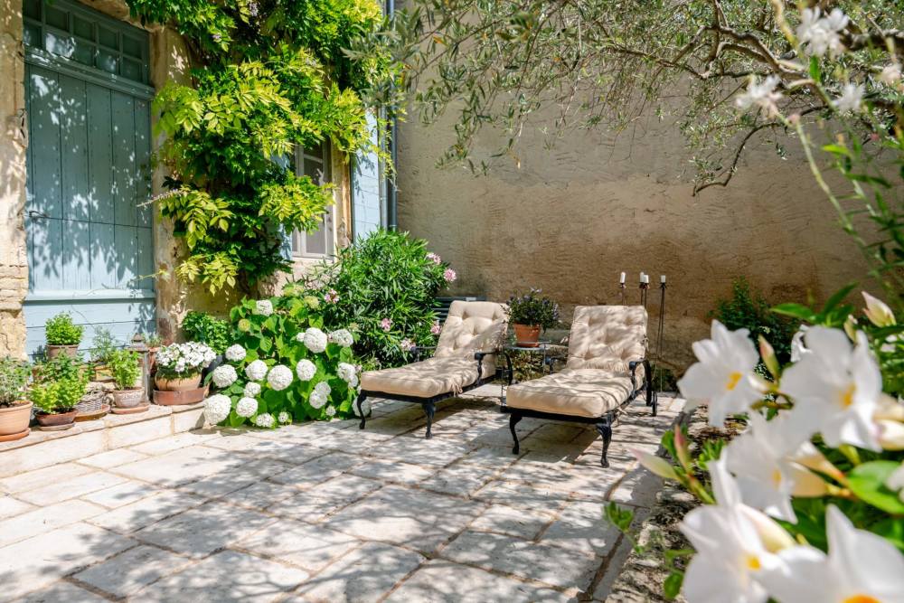 Photographs of Mas Hortensia villa in Provence - Image 13 of 46
