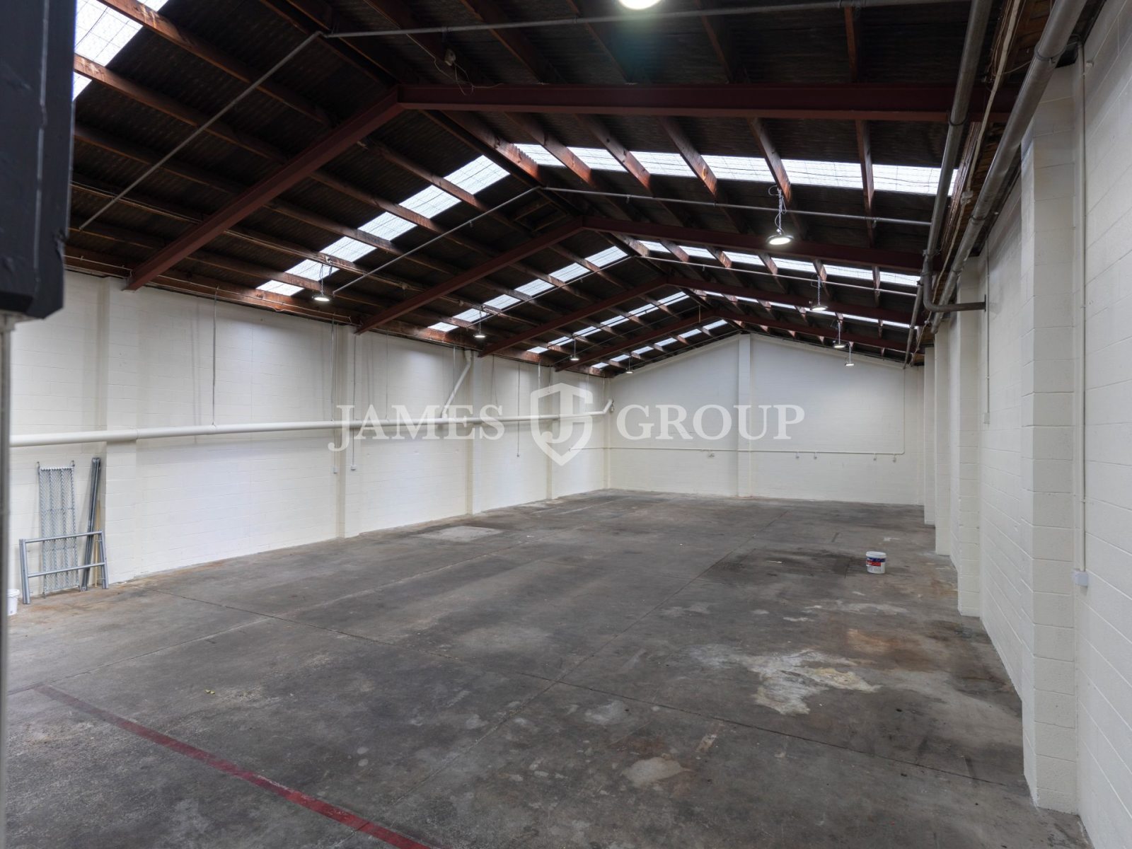 Versatile 427m² Industrial + Front Yard