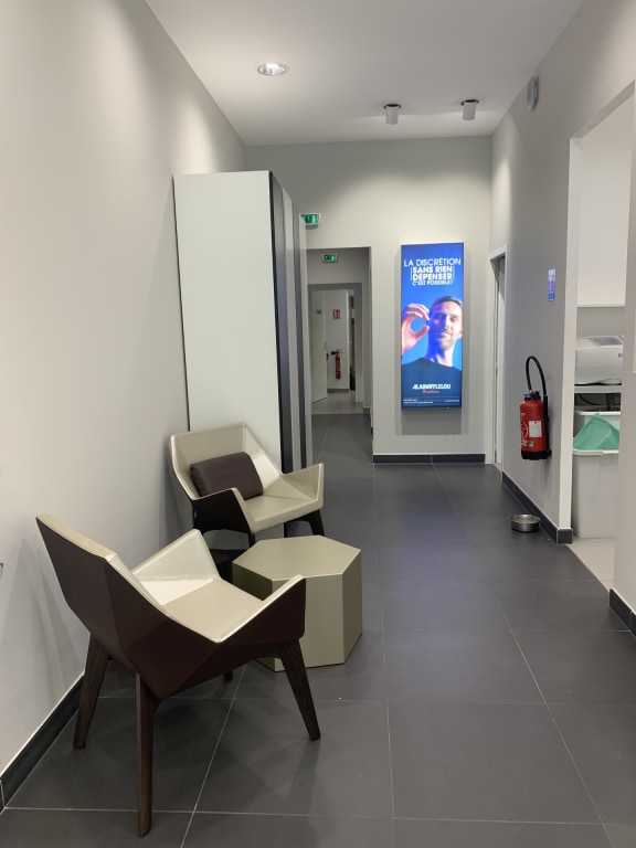 Magasin audioprothesiste Carrefour des 4 Chemins 83130 LA GARDE intérieur