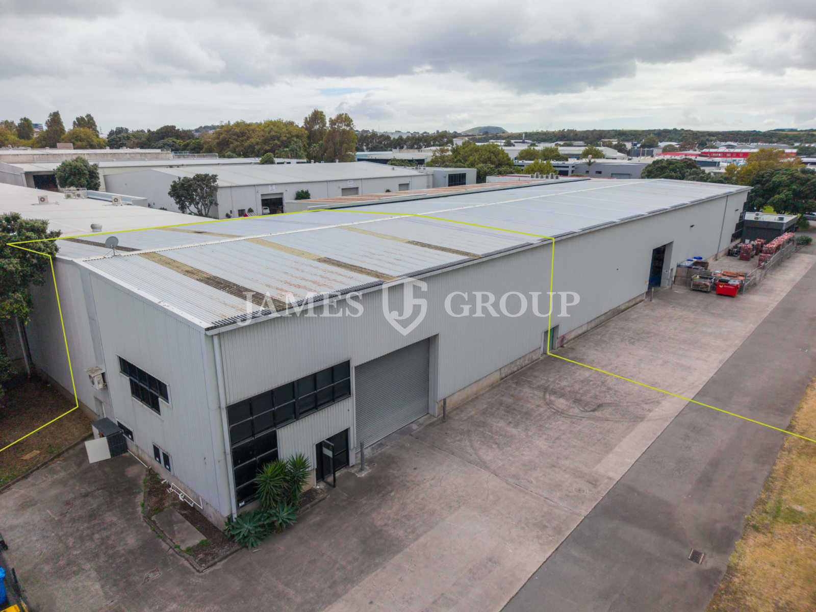 694m² | High-stud Warehouse | 8 Carparks