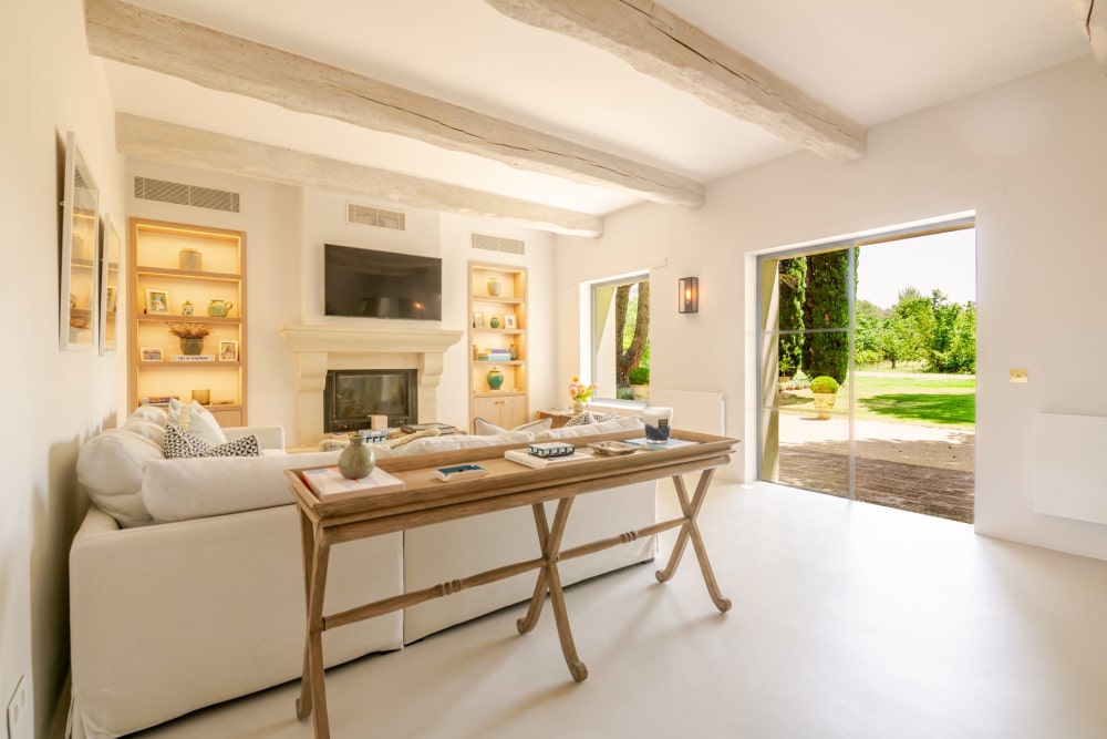 Photographs of Mas des Splendeurs villa in Provence - Image 8 of 53