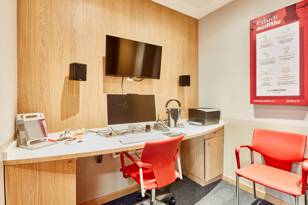 Tienda audiólogo plaça pla d'urgell 1 25230 Mollerussa interior