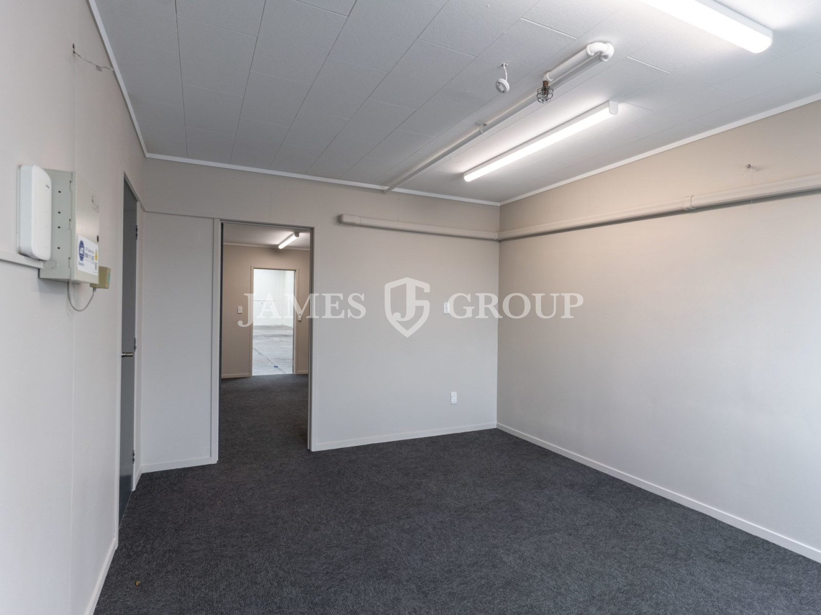 Versatile 427m² Industrial + Front Yard