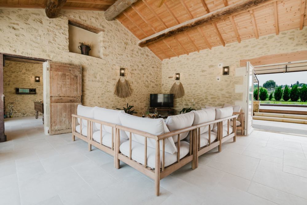 Photographs of Mas de l’Ebéniste villa in Provence - Image 14 of 49