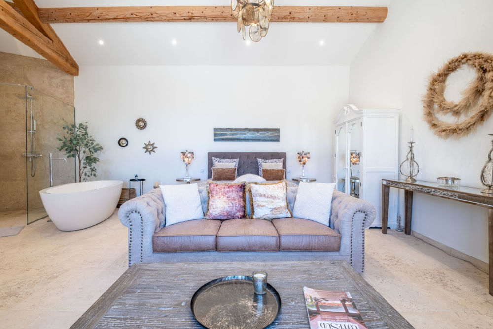 Photographs of Mas La Vue Royale villa in Provence - Image 21 of 45