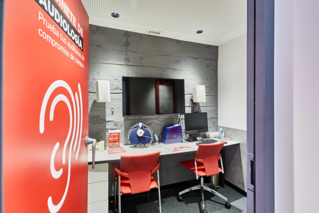 Tienda audiólogo C/ FUENCARRAL 109 28010 MADRID interior