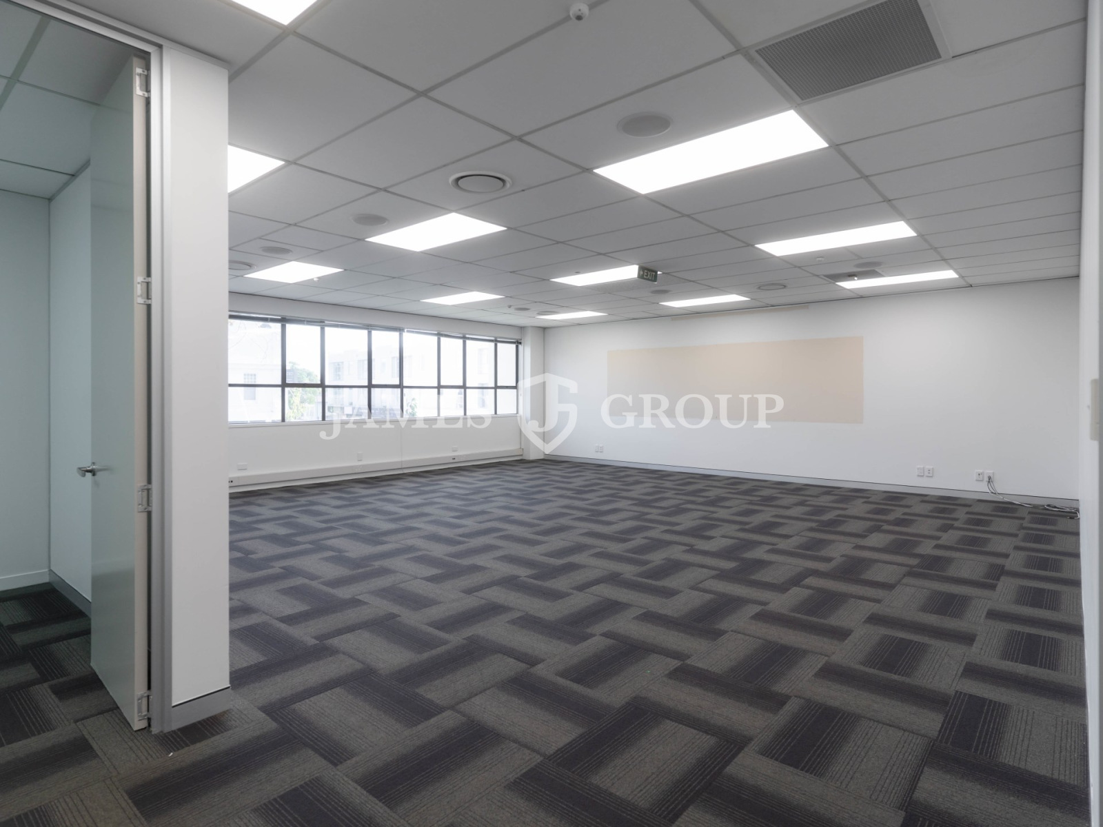 82m² Open-plan Office In Prime City Fringe Spot