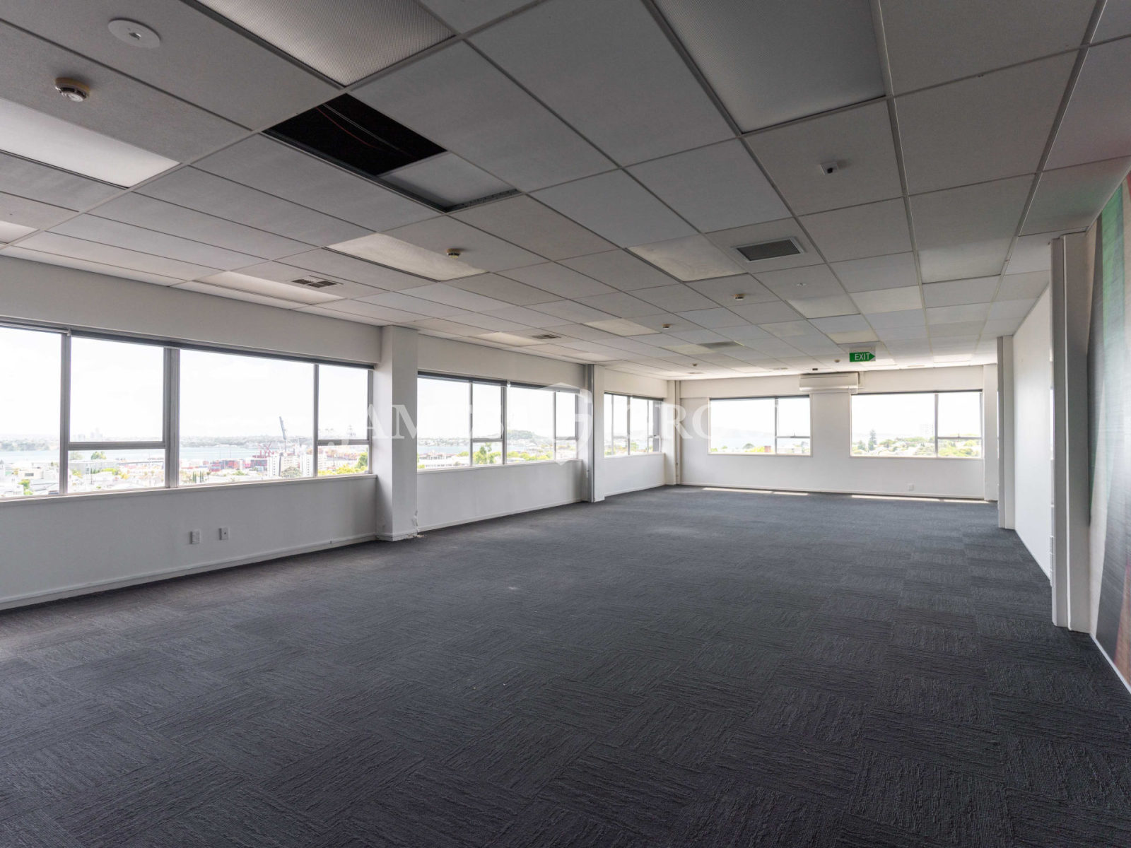 Bright Top Floor Parnell Office With Harbour Views