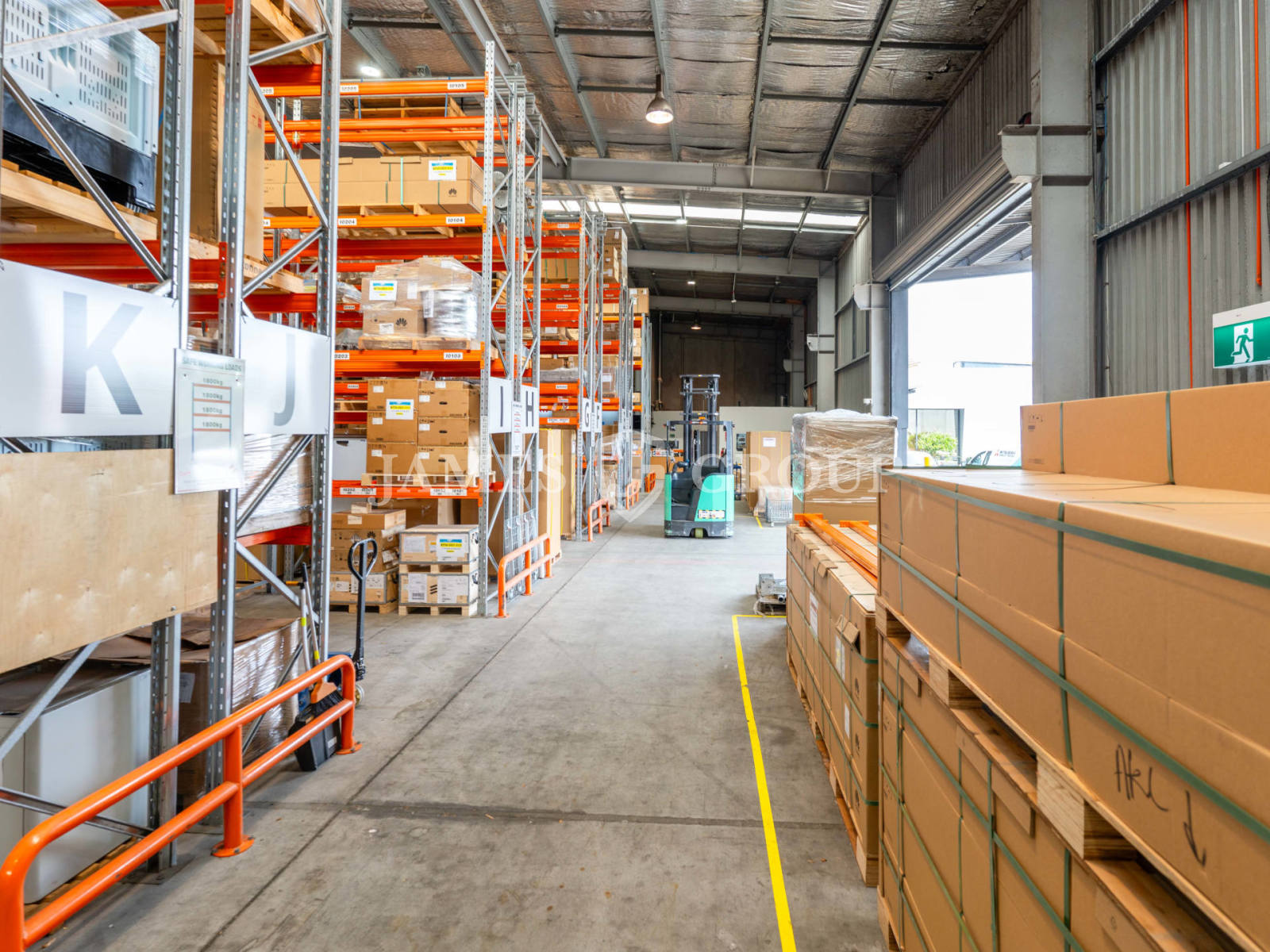 2,998m² High Stud Warehouse | 5,612m² Secure Yard