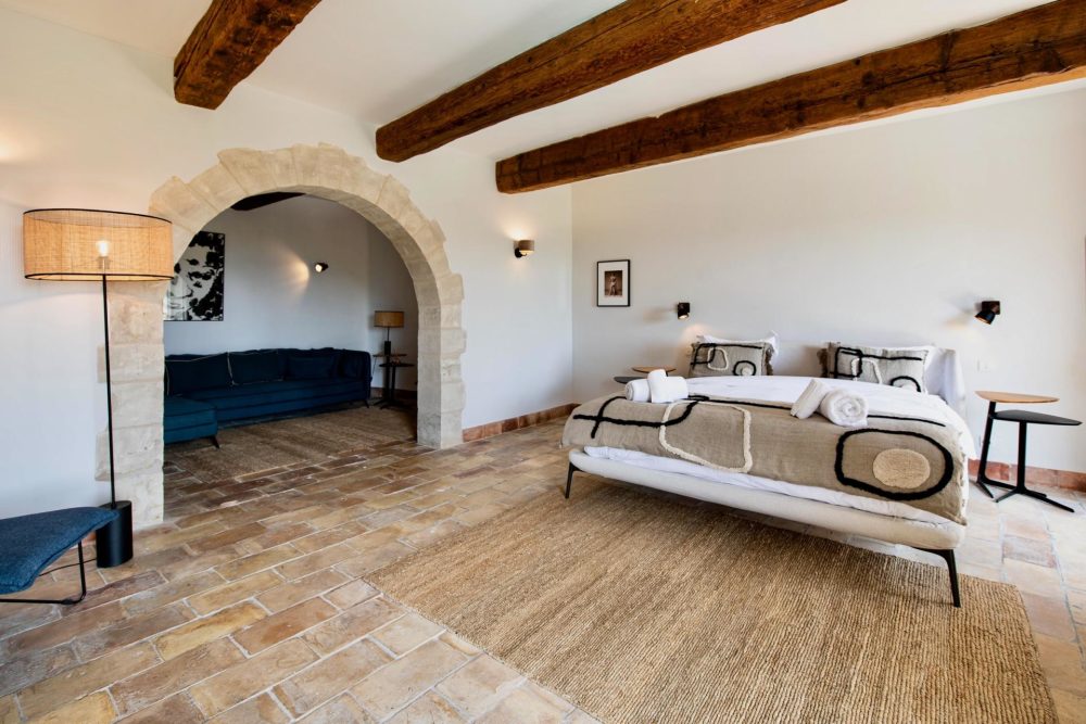 Photographs of Mas de la Reine villa in Provence - Image 25 of 41