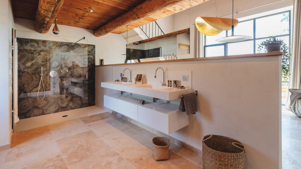 Photographs of Mas de l’Atlas villa in Provence - Image 36 of 45