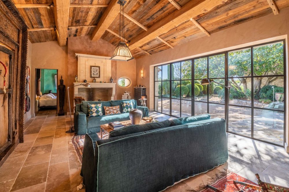Photographs of Mas des Rêveries villa in Provence - Image 7 of 40