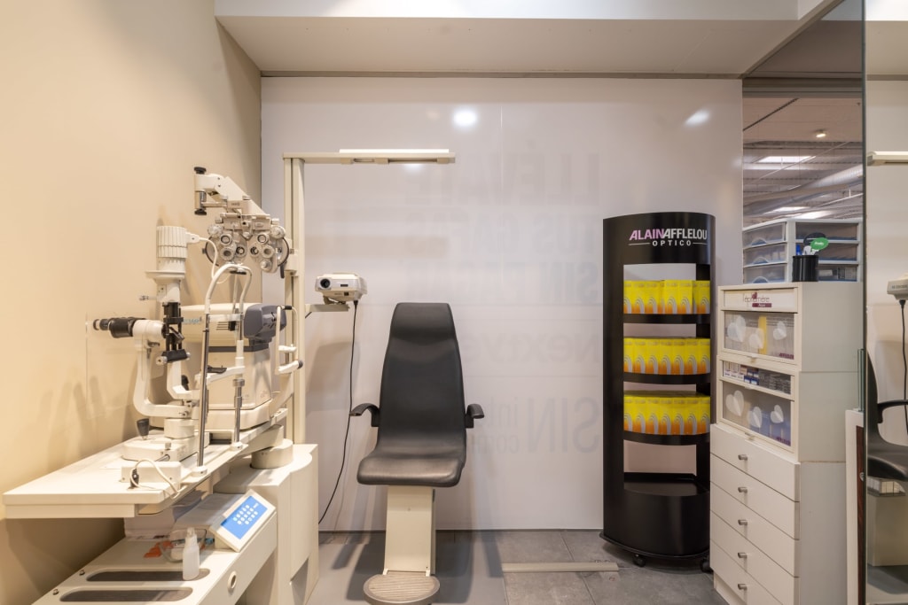 Tienda Óptico C.C. CARREFOUR PULIANAS - C/ LUIS BUÑUEL  S/N 18197 PULIANAS interior