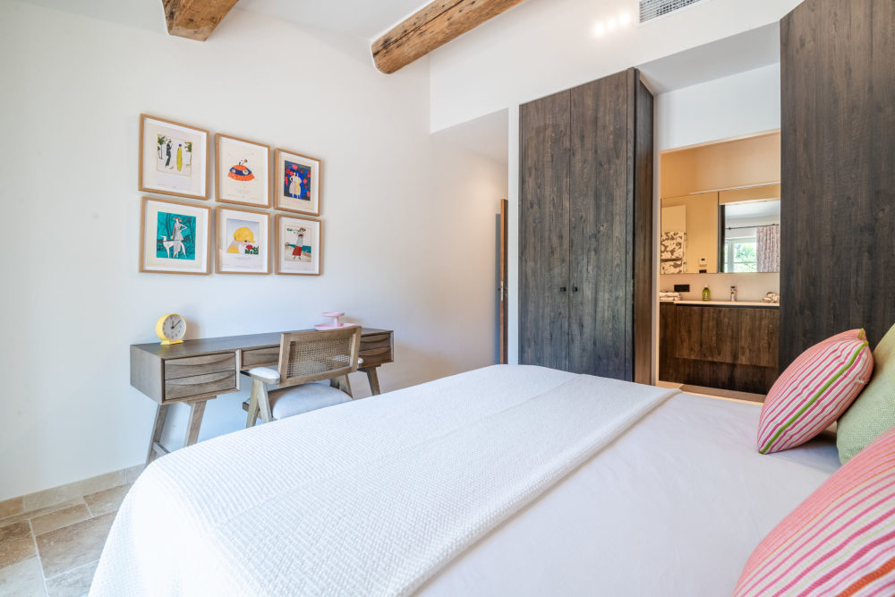 Photographs of Mas des Mimosas villa in Provence - Image 23 of 47