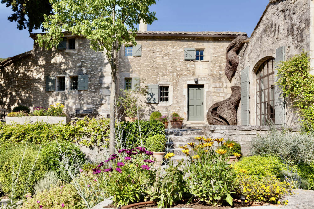 Photographs of Mas la Calade villa in Provence - Image 2 of 38