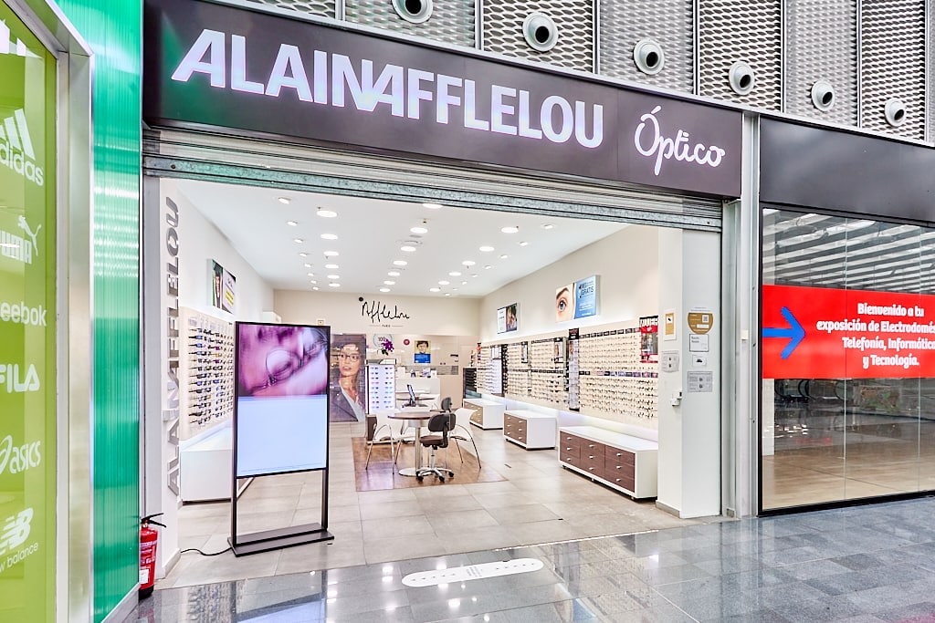 Tienda Óptico C.C. LAS CAMARETAS   LOCAL 60 42190 GOLMAYO exterior