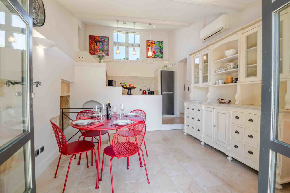 Photographs of Mas de la Tourelle villa in Provence - Image 41 of 55