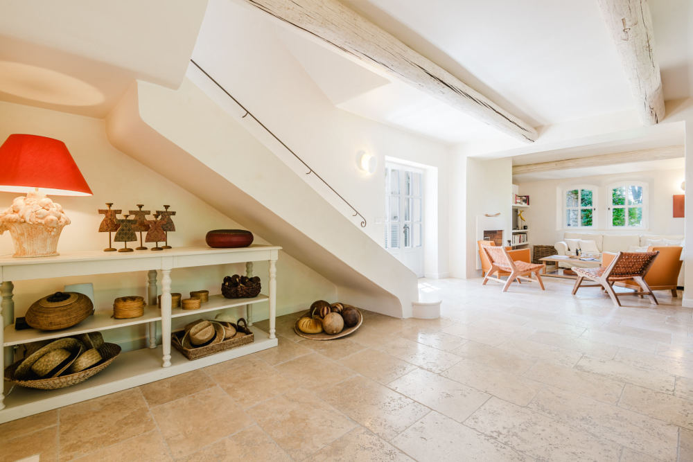 Photographs of Mas Ambre villa in Provence - Image 9 of 51