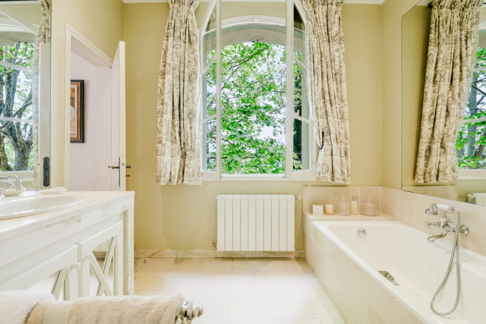 Photographs of Bastide Des Jardins villa in Provence - Image 24 of 52