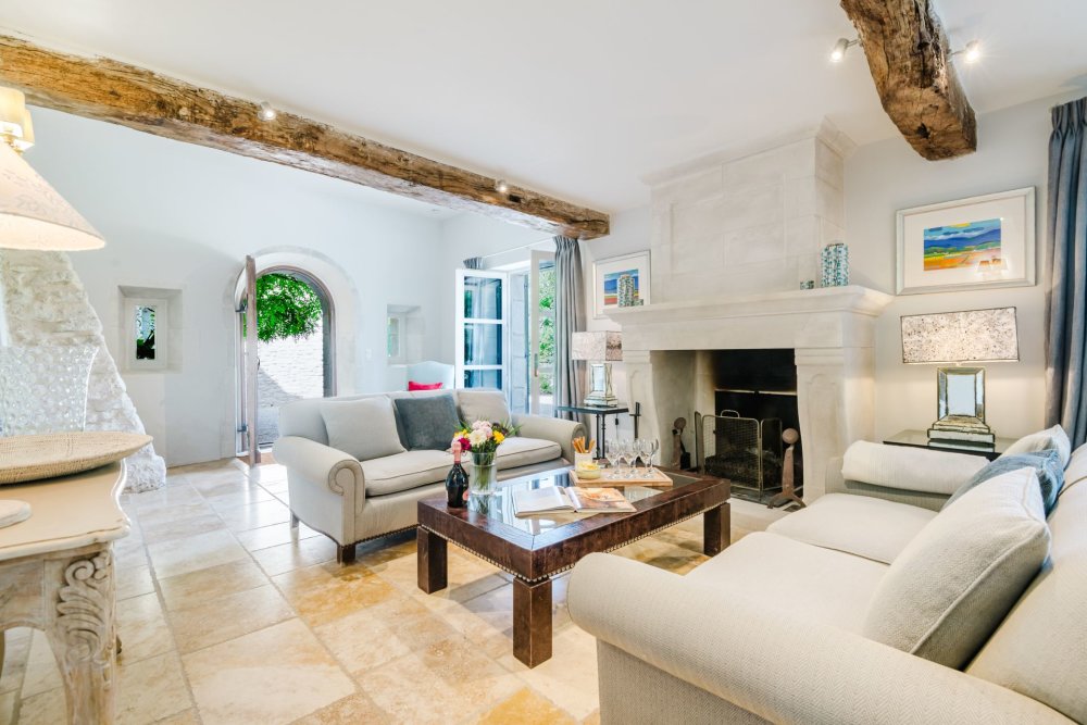 Photographs of Mas des Figuiers villa in Provence - Image 8 of 50