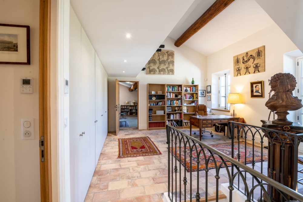 Photographs of Mas du Lauzange villa in Provence - Image 32 of 43