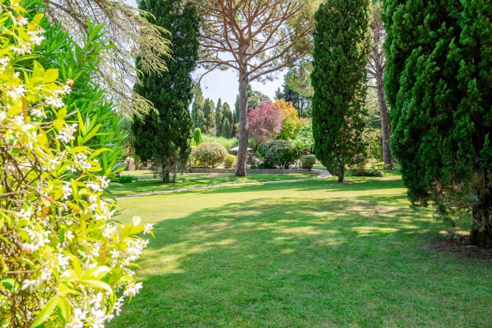 Photographs of Bastide de La Douceur villa in Provence - Image 16 of 31