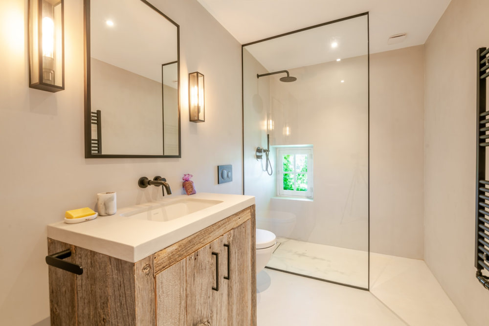 Photographs of Mas des Splendeurs villa in Provence - Image 33 of 53