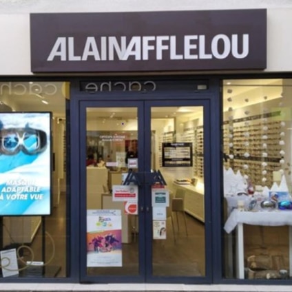 Magasin Opticien 12 rue de la Huchette 79300 BRESSUIRE intérieur