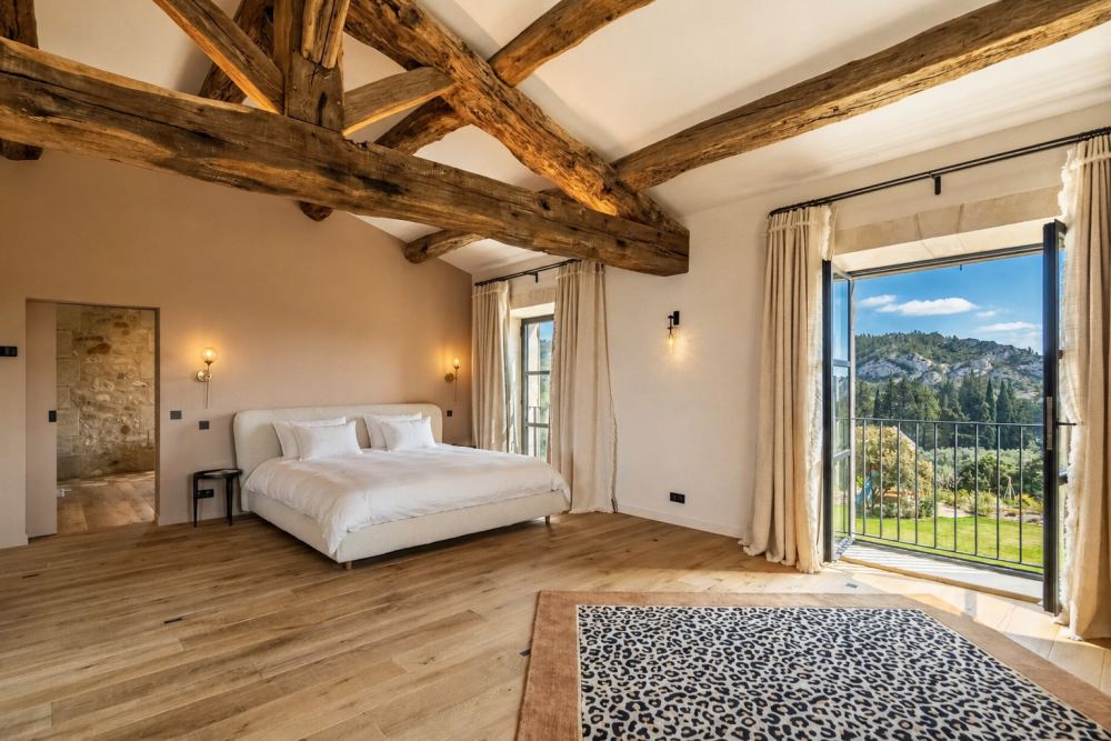 Photographs of Mas des Crêtes villa in Provence - Image 21 of 41