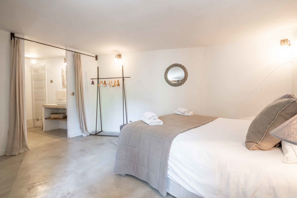 Photographs of La Farinette villa in Provence - Image 28 of 33