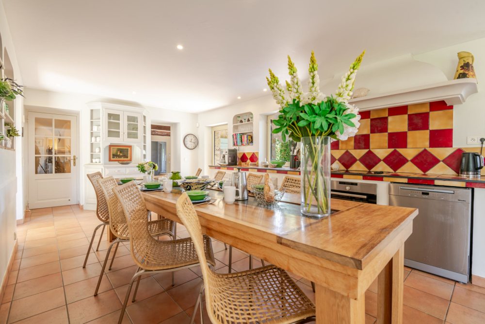 Photographs of Mas de Ribe villa in Provence - Image 11 of 50