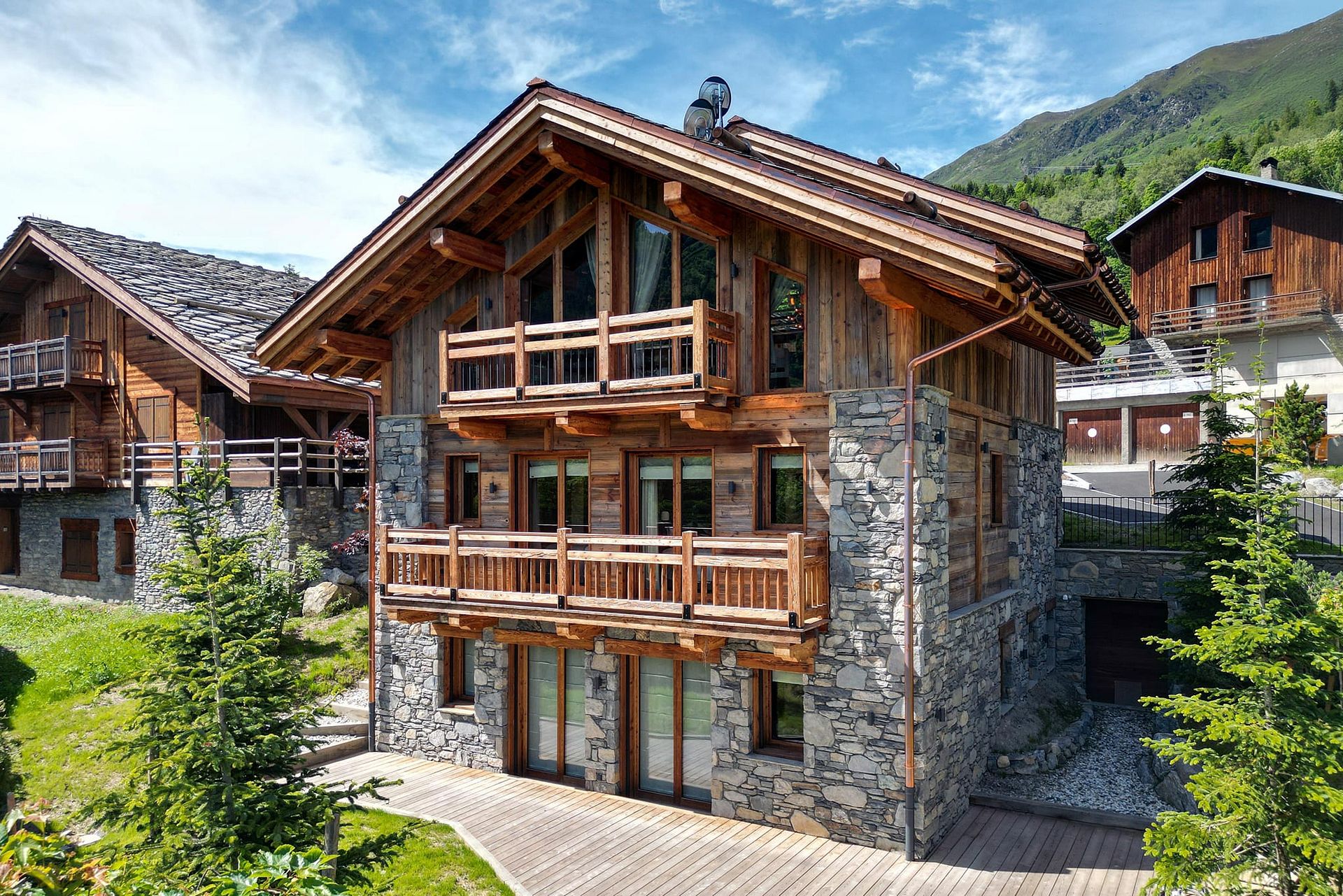 4 bed Chalet For Sale in Three Valleys, French Alps