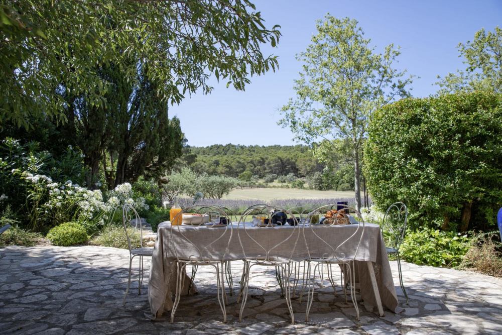 Photographs of Mas des Peintres villa in Provence - Image 35 of 46