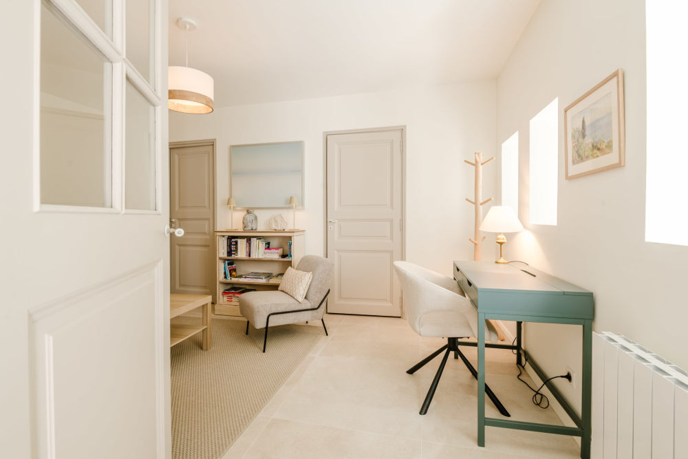 Photographs of Bijou de Paradou villa in Provence - Image 28 of 36