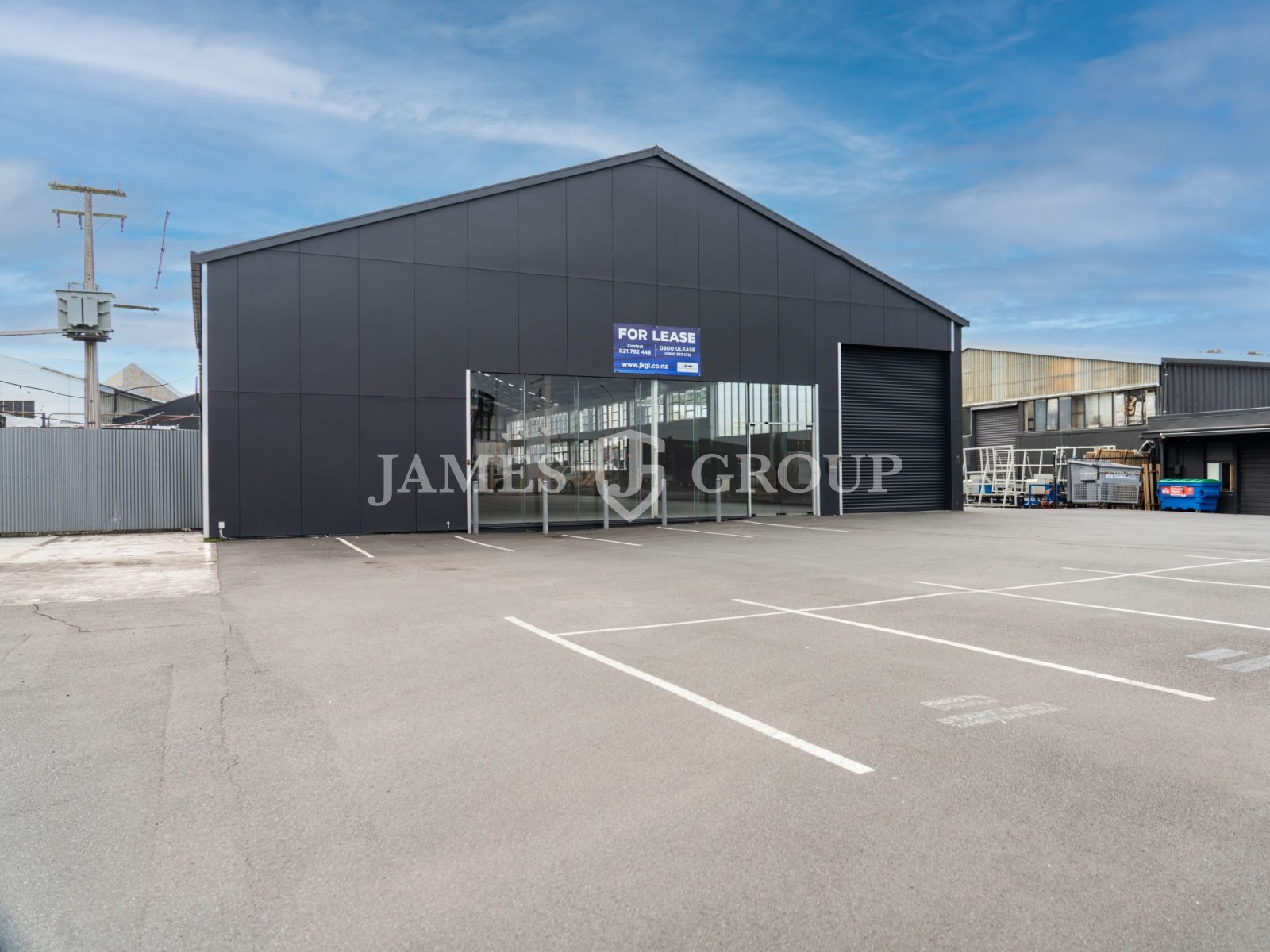 High Profile | 1,165m² Warehouse/showroom