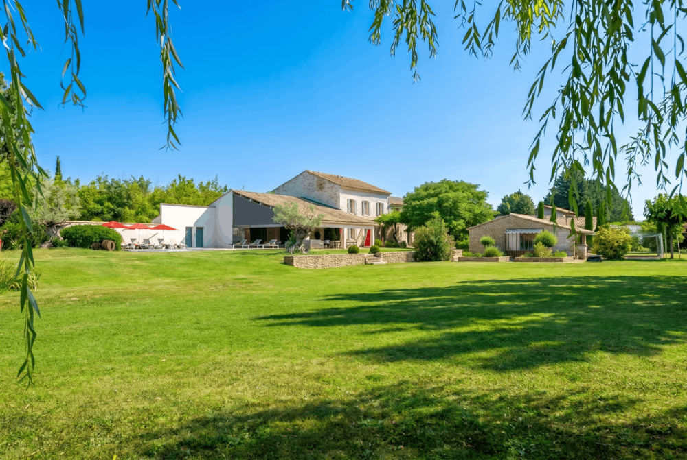 Photographs of Mas de Velorgues villa in Provence - Image 1 of 58