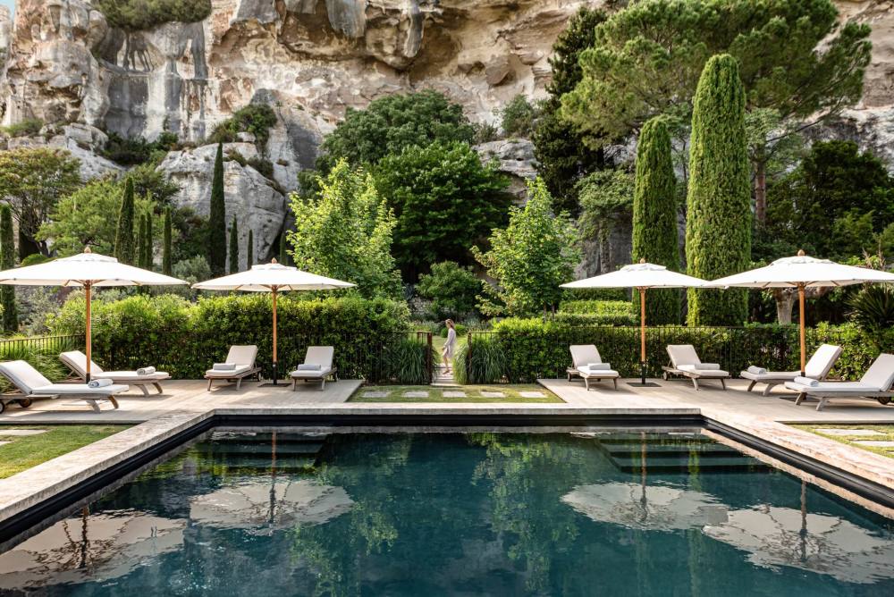 Photographs of Mas du Rocher des Baux villa in Provence - Image 2 of 47