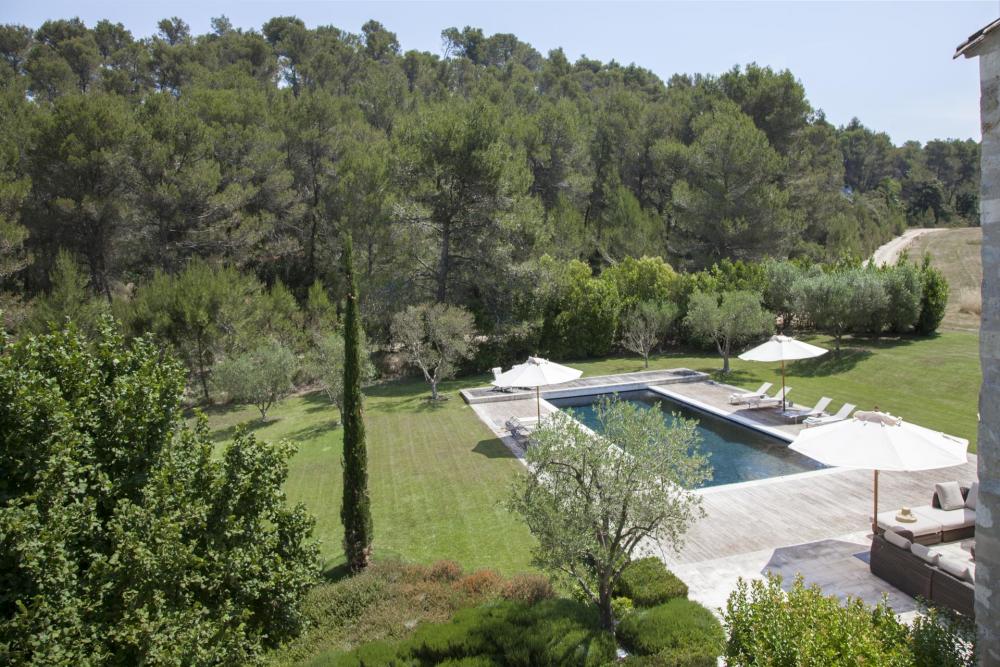 Photographs of Mas la Calade villa in Provence - Image 5 of 38